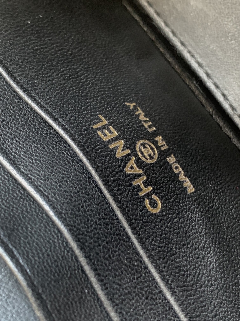 Ch**el cosmetic bags